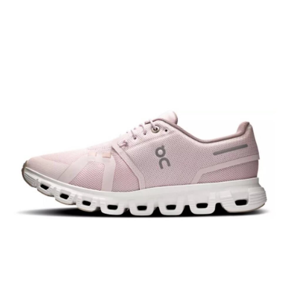 On Women’s Cloud 6 size 11